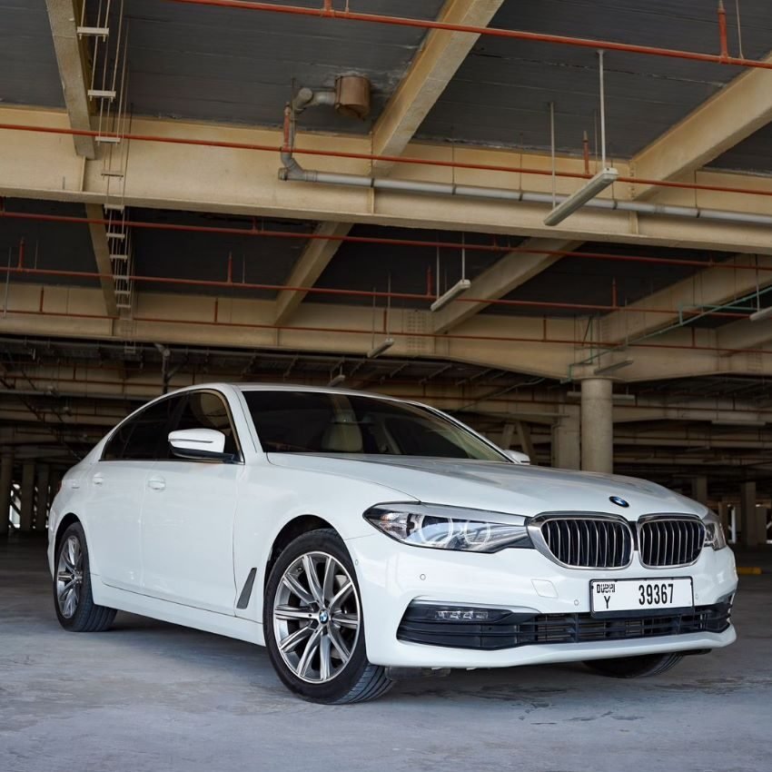 photo_5875253912624285686_y