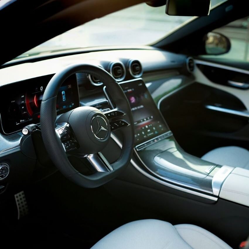 photo_5875253912624285689_y