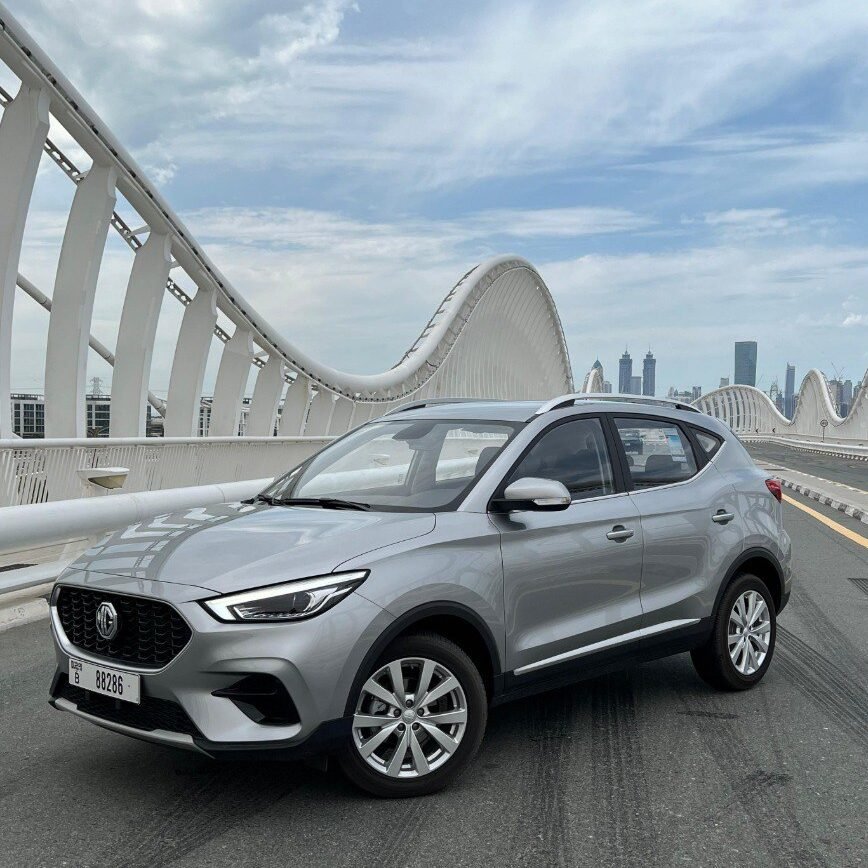 photo_5875253912624285726_y