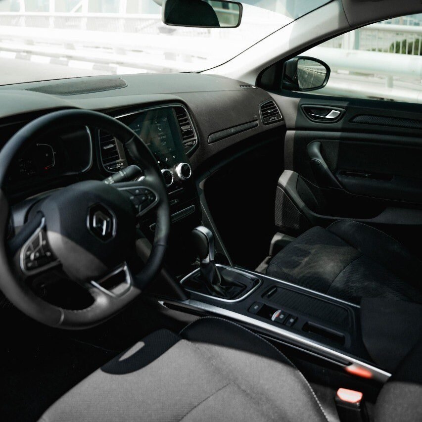 photo_5875253912624285762_y